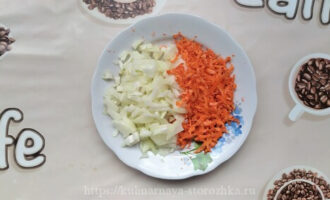 морковь и лук для картофельных котлет с сыром фото