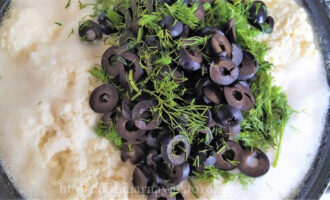 маслины и укроп для адыгейского сыра фото