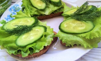 бутерброды с авокадо огурцом салатом фото