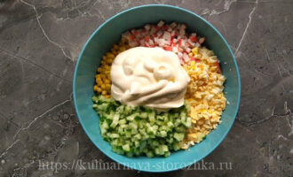 крабовый салат с майонезом фото