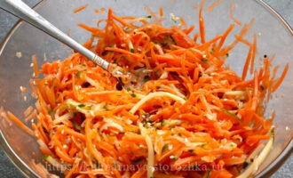 салат с морковью и свежим огурчиком фото