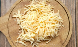 сыр тертый для запеченной картошки с колбасой фото